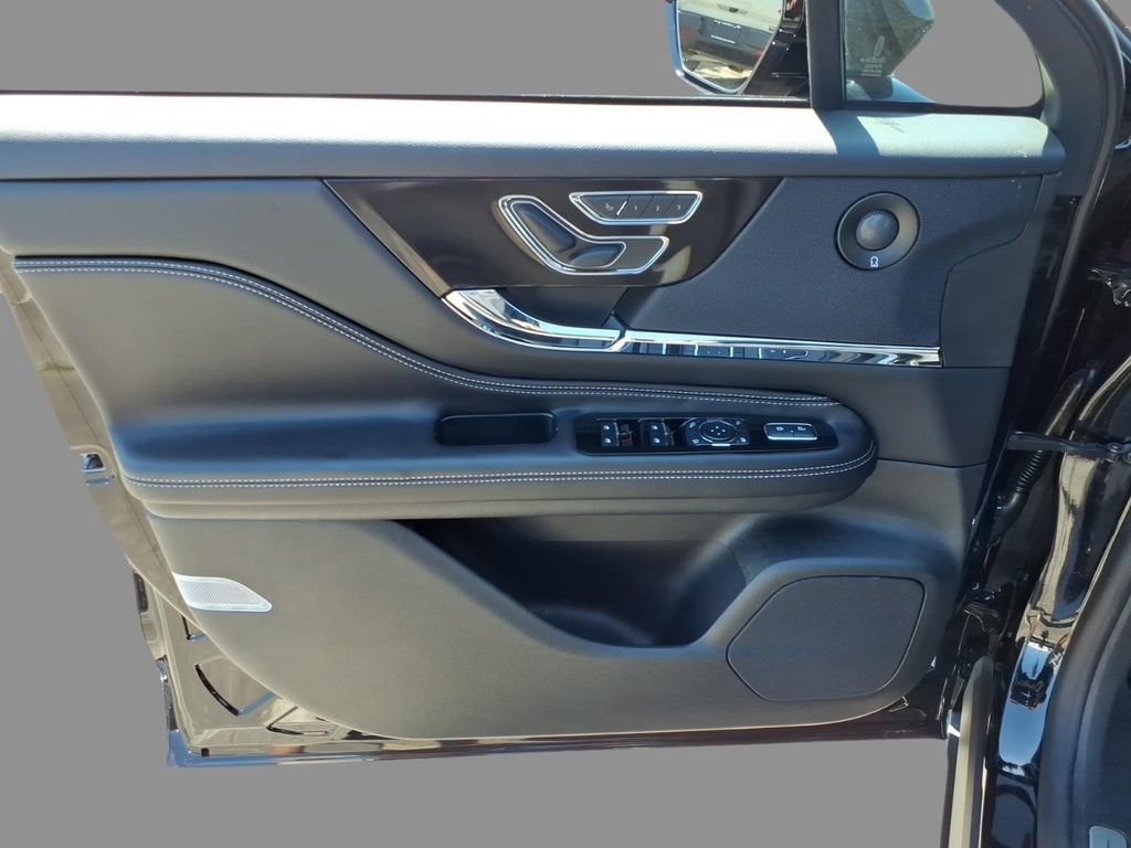 New 2026 Lincoln Corsair Grand Touring AWD/4WD image 16