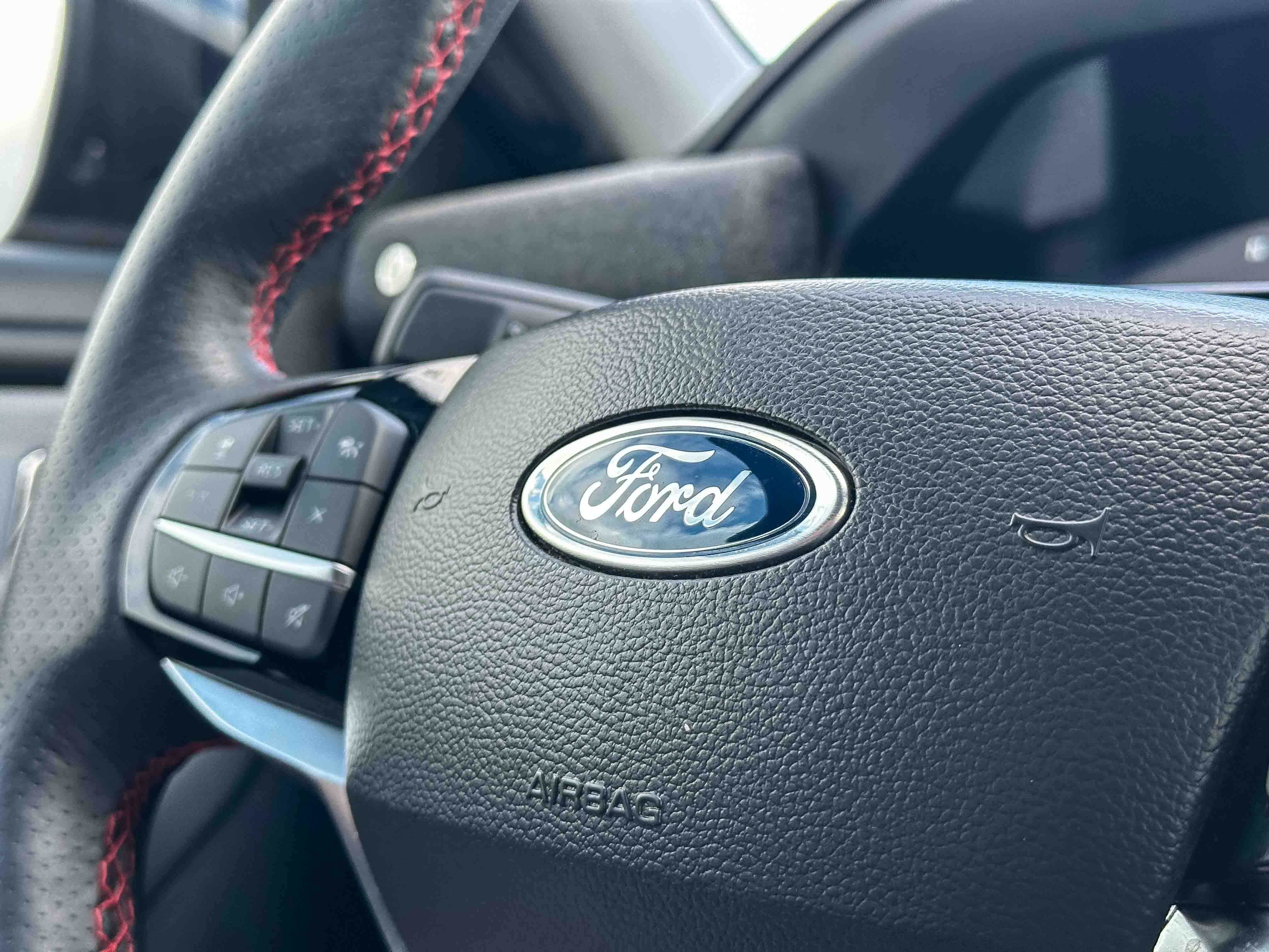 Used 2025 Ford Explorer ST-Line image 31
