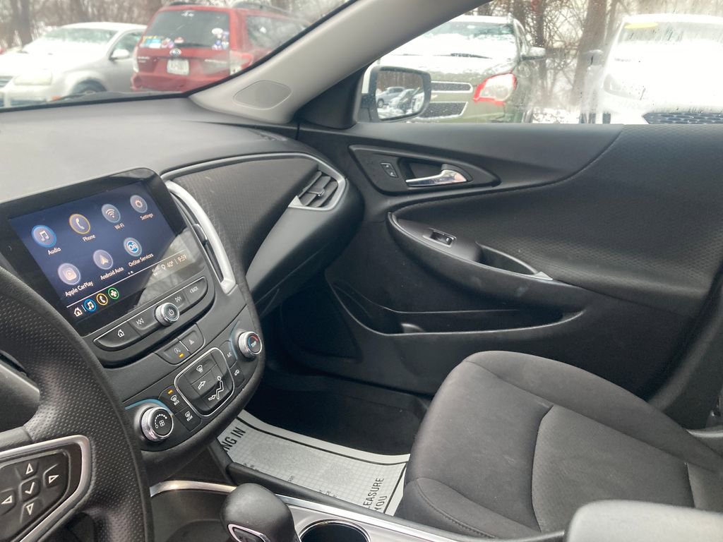 Used 2022 Chevrolet Malibu LS image 16