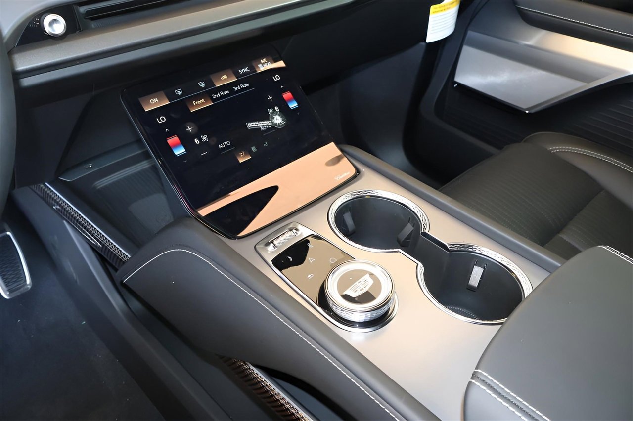 New 2026 Cadillac Vistiq Sport image 29