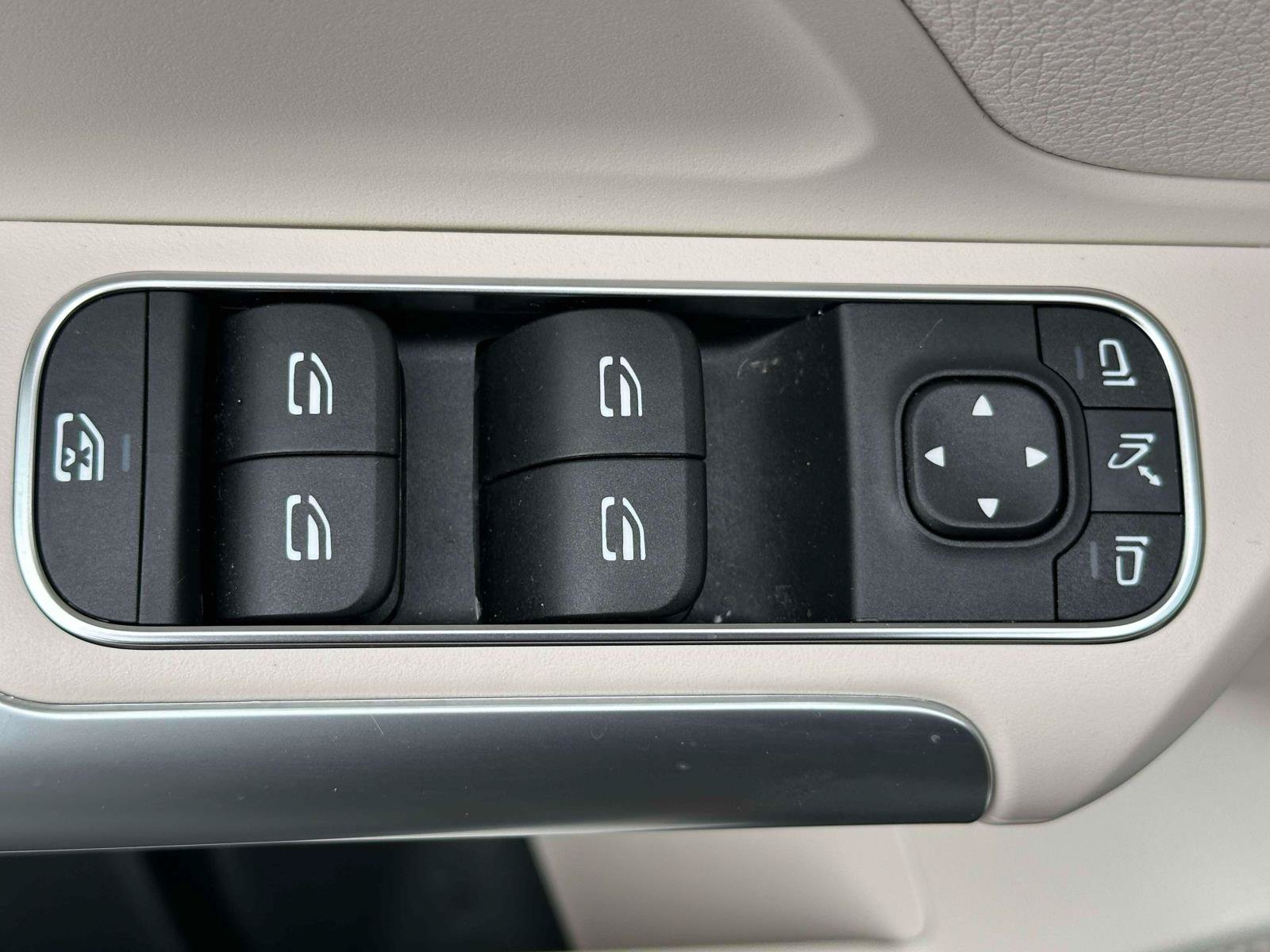 Certified 2025 Mercedes-Benz GLA 250 4MATIC image 12