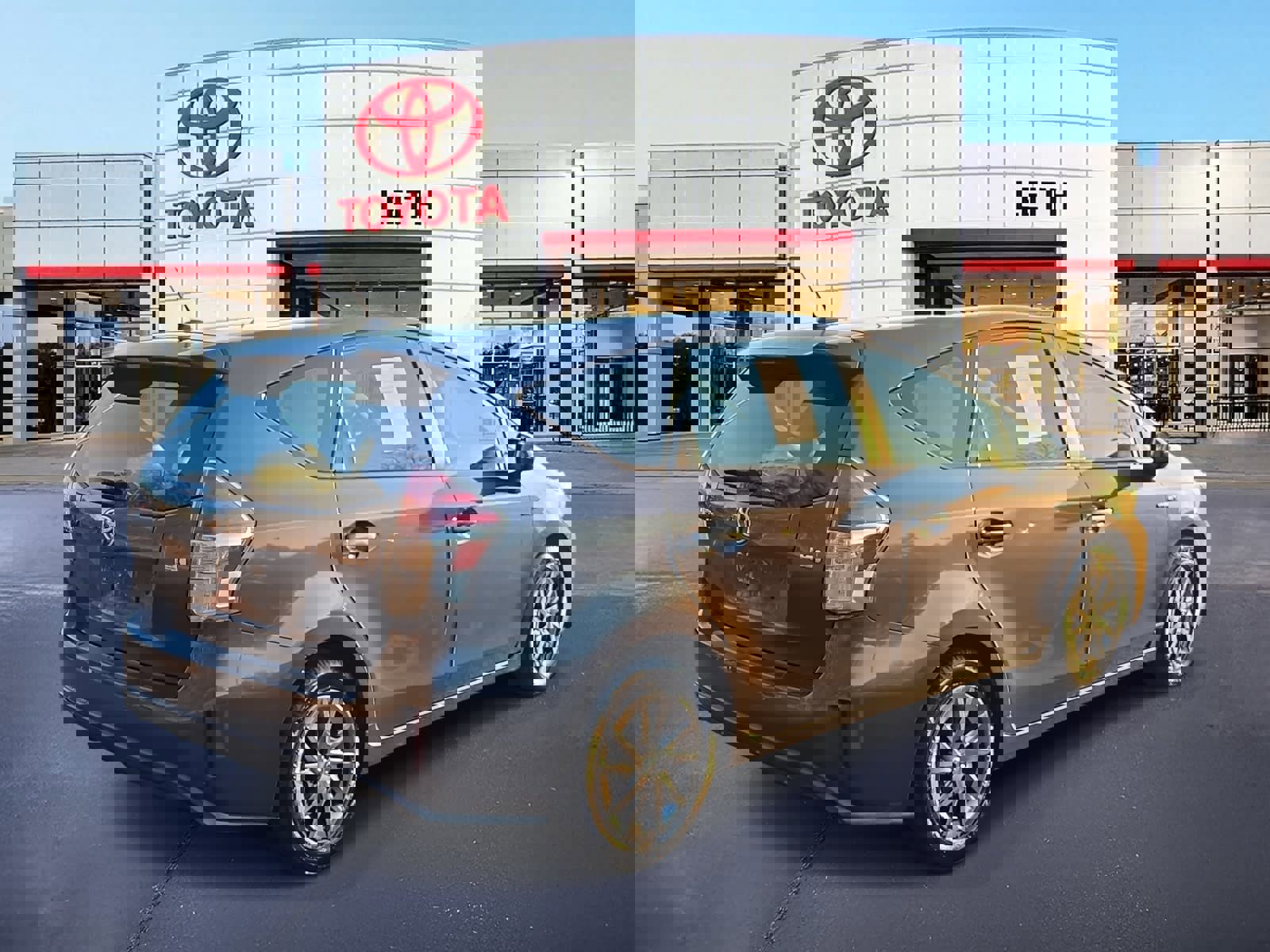 Used 2016 Toyota Prius V Three image 5