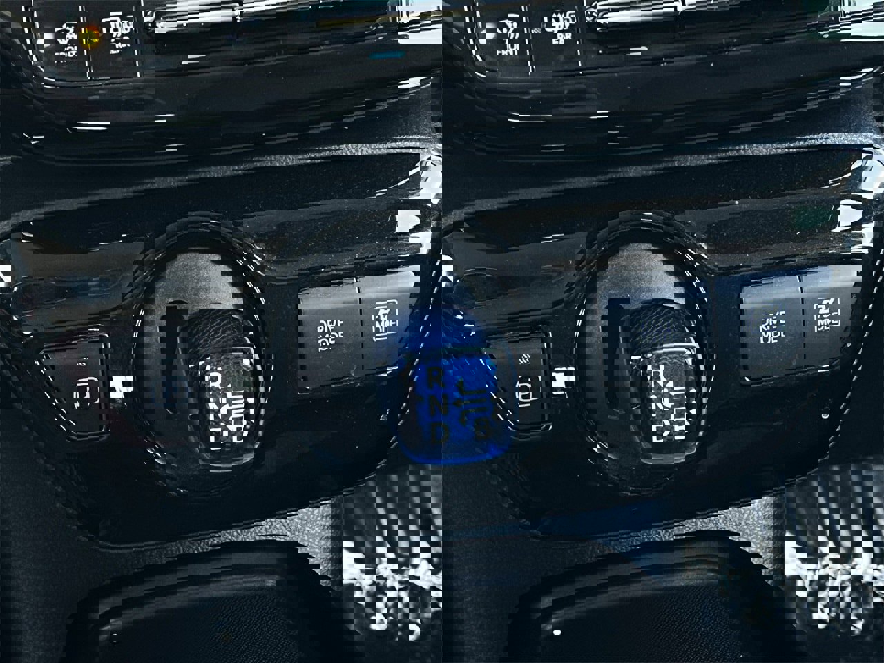 Used 2022 Toyota Prius L Eco image 17