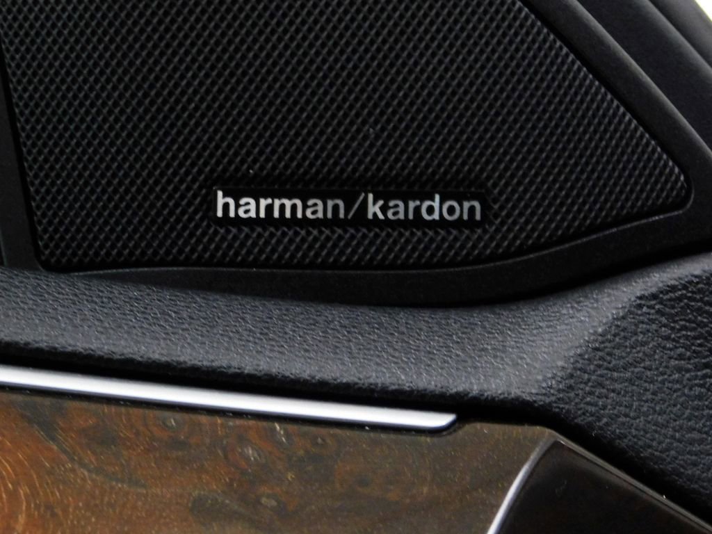 Used 2013 Mercedes-Benz E 350 4MATIC Sedan image 30