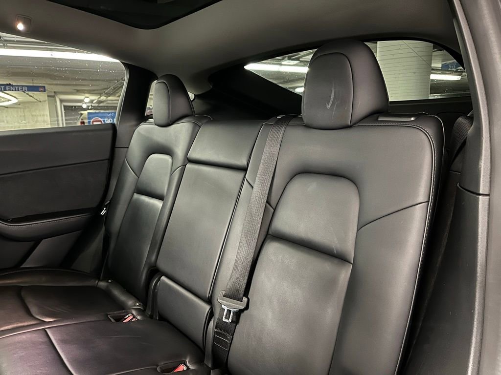 Used 2022 Tesla Model Y Performance image 19