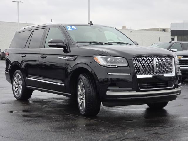 Used 2024 Lincoln Navigator Premiere image 24
