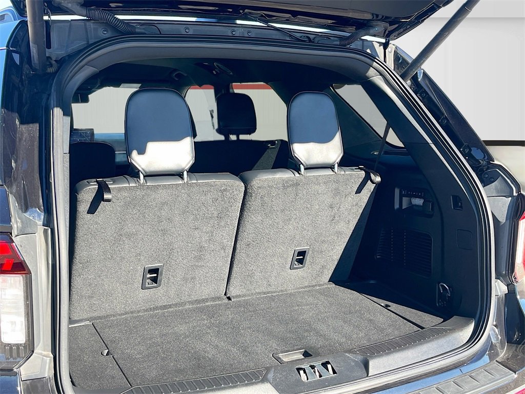 Used 2025 Ford Explorer ST-Line w/ Premium Package image 27