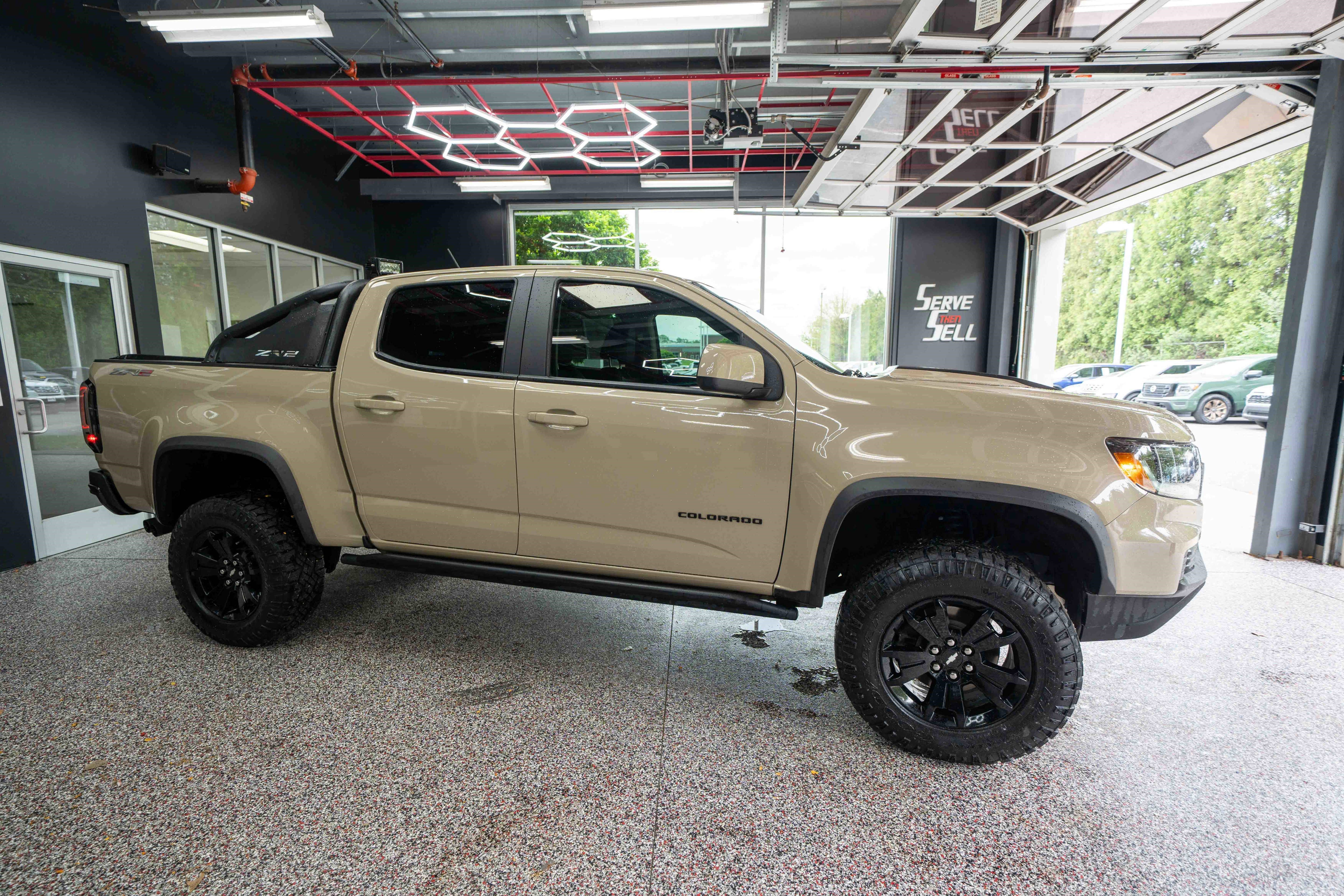 Used 2021 Chevrolet Colorado ZR2 w/ ZR2 Dusk Special Edition AWD/4WD image 5