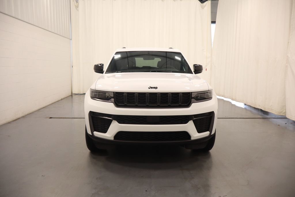 New 2026 Jeep Grand Cherokee Altitude AWD/4WD image 3