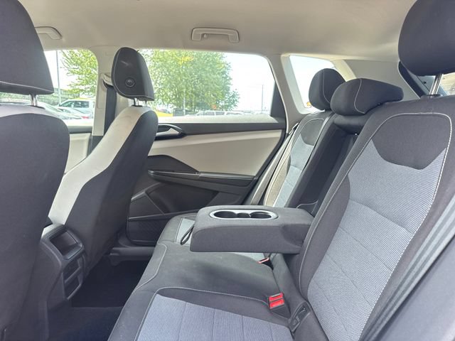 Used 2025 Volkswagen Taos S FWD image 11