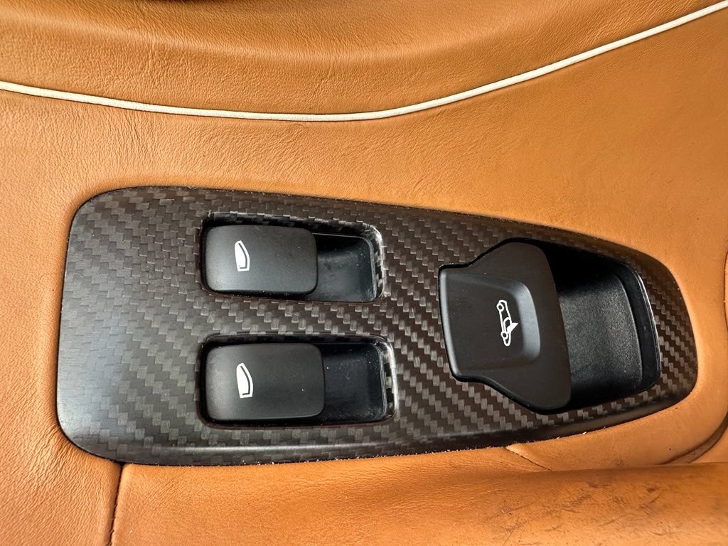 Used 2019 McLaren 570S Spider RWD image 19