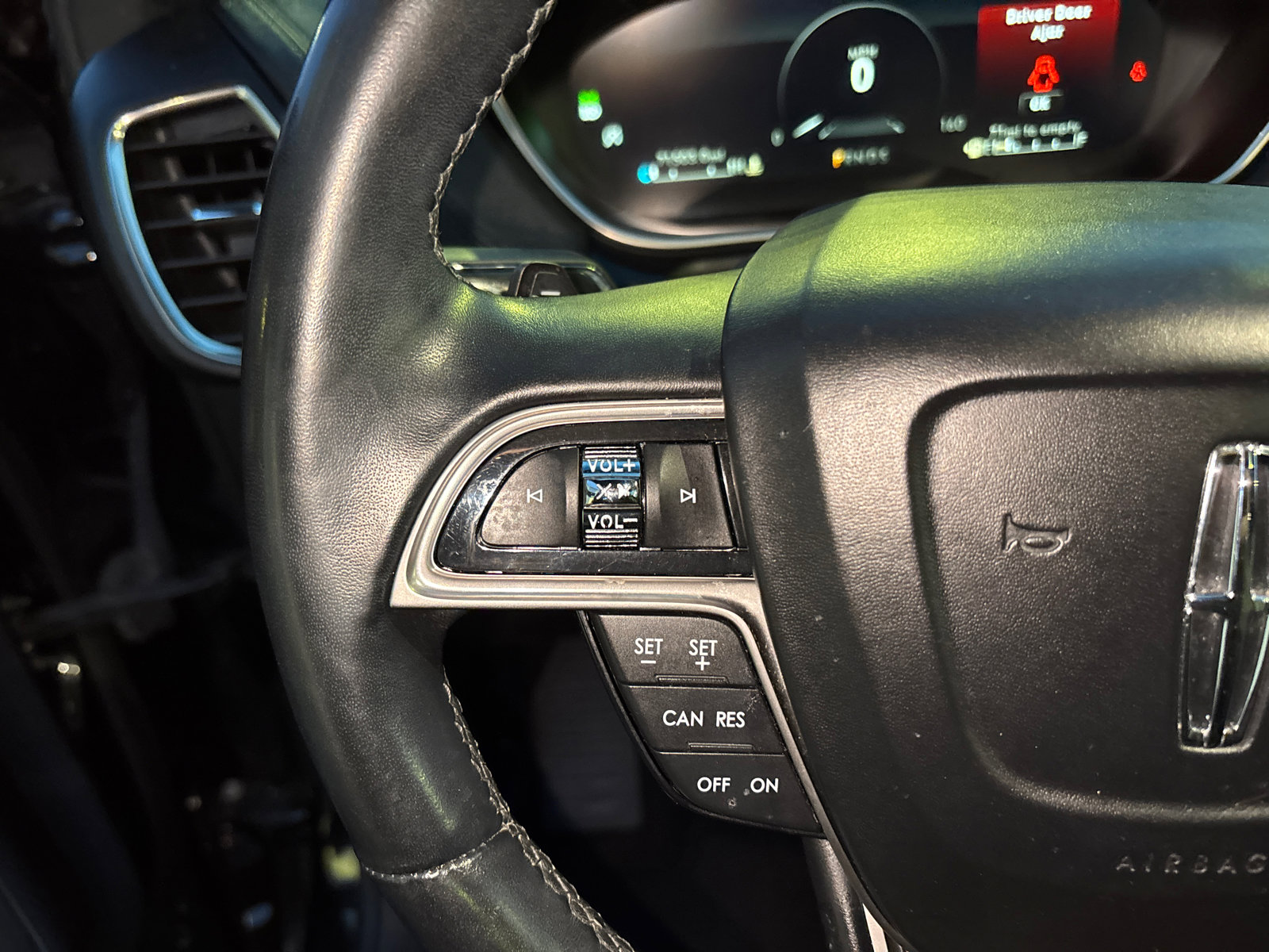 Used 2020 Lincoln Nautilus Reserve w/ Cargo Utility Package image 17