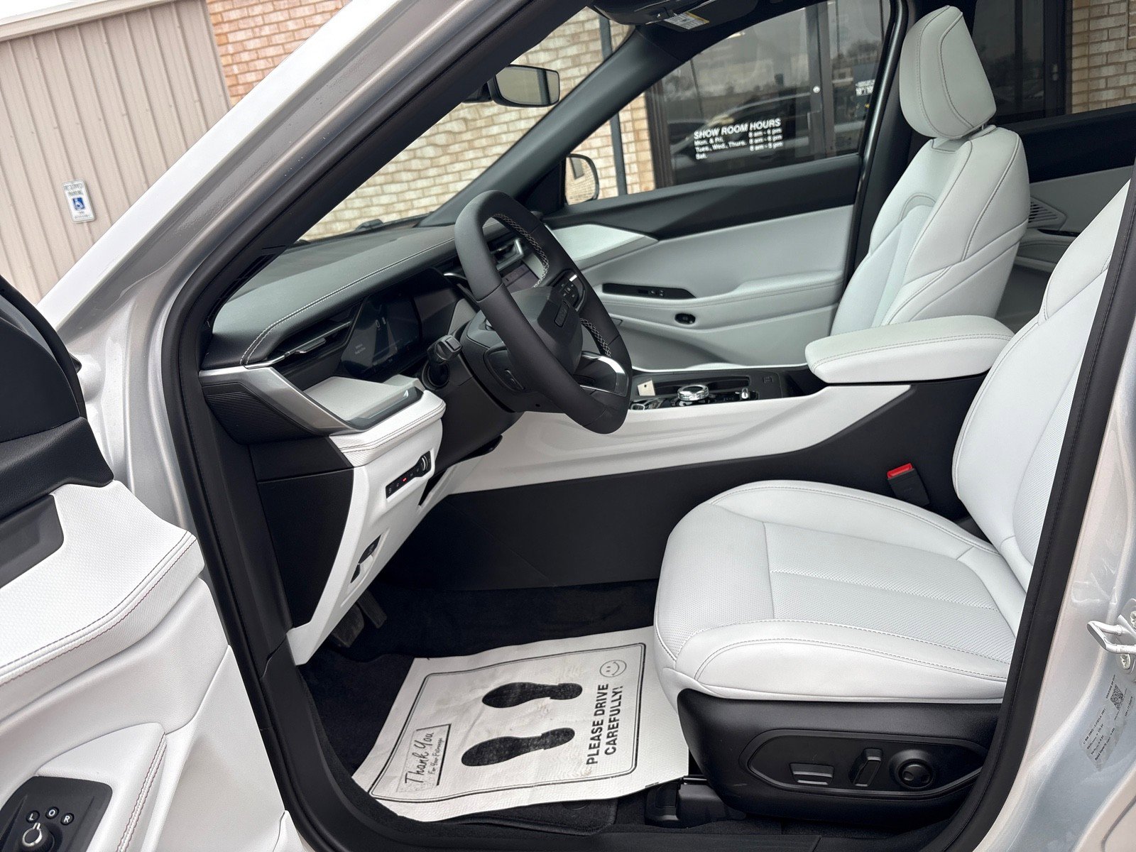 New 2026 Jeep Cherokee Limited image 3