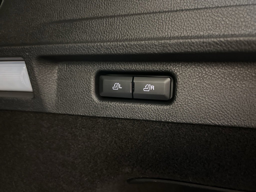 Used 2025 Lincoln Corsair Grand Touring w/ Equipment Group 302A image 36