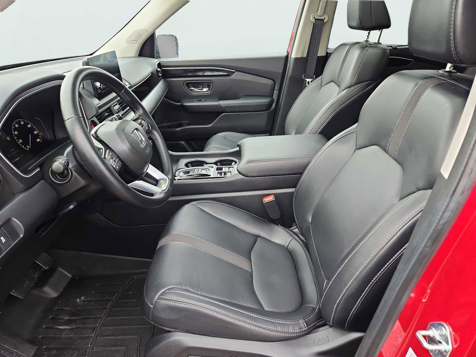 Certified 2025 Honda Pilot Touring image 35