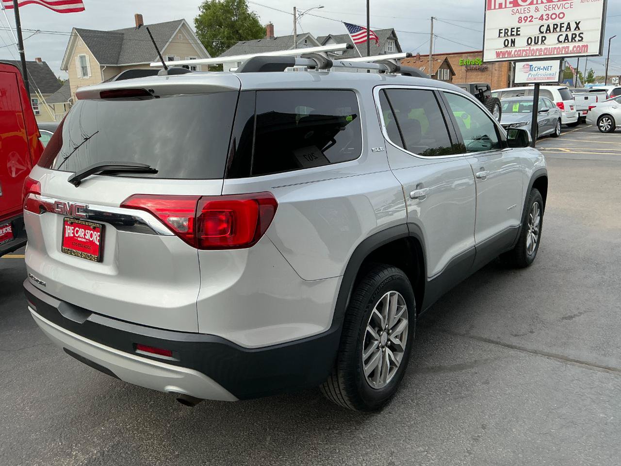 Used 2019 GMC Acadia SLE w/ LPO, Floor Liner Package FWD image 4