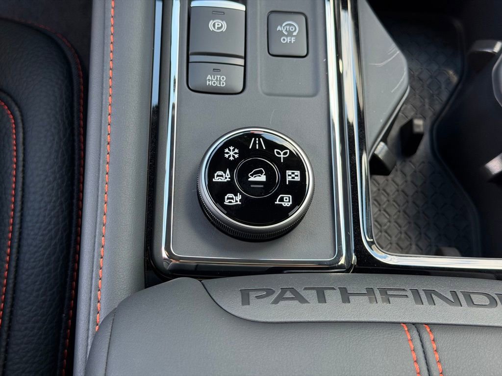 New 2026 Nissan Pathfinder Rock Creek AWD/4WD image 30