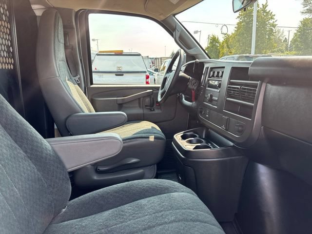 Used 2025 GMC Savana 2500 w/ Driver Convenience Package RWD image 10