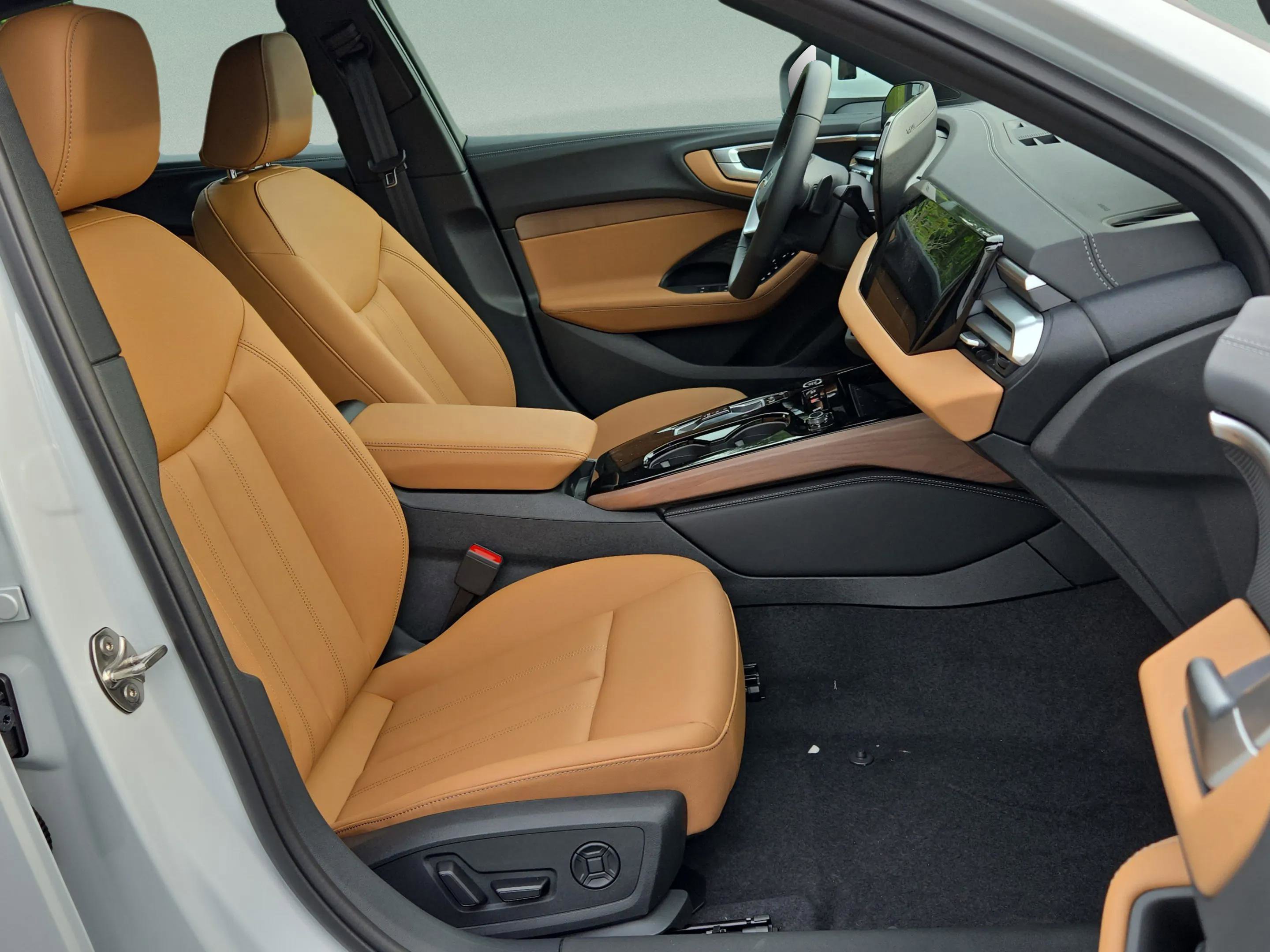 Used 2025 Audi A5 2.0T Premium image 37