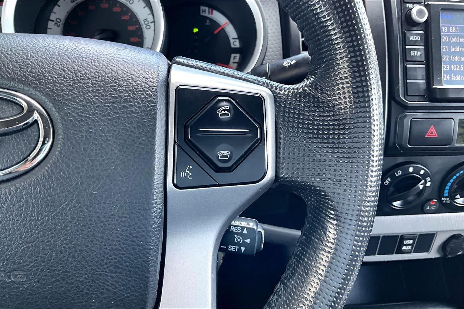 Used 2015 Toyota Tacoma 2WD Access Cab w/ Convenience Package image 24