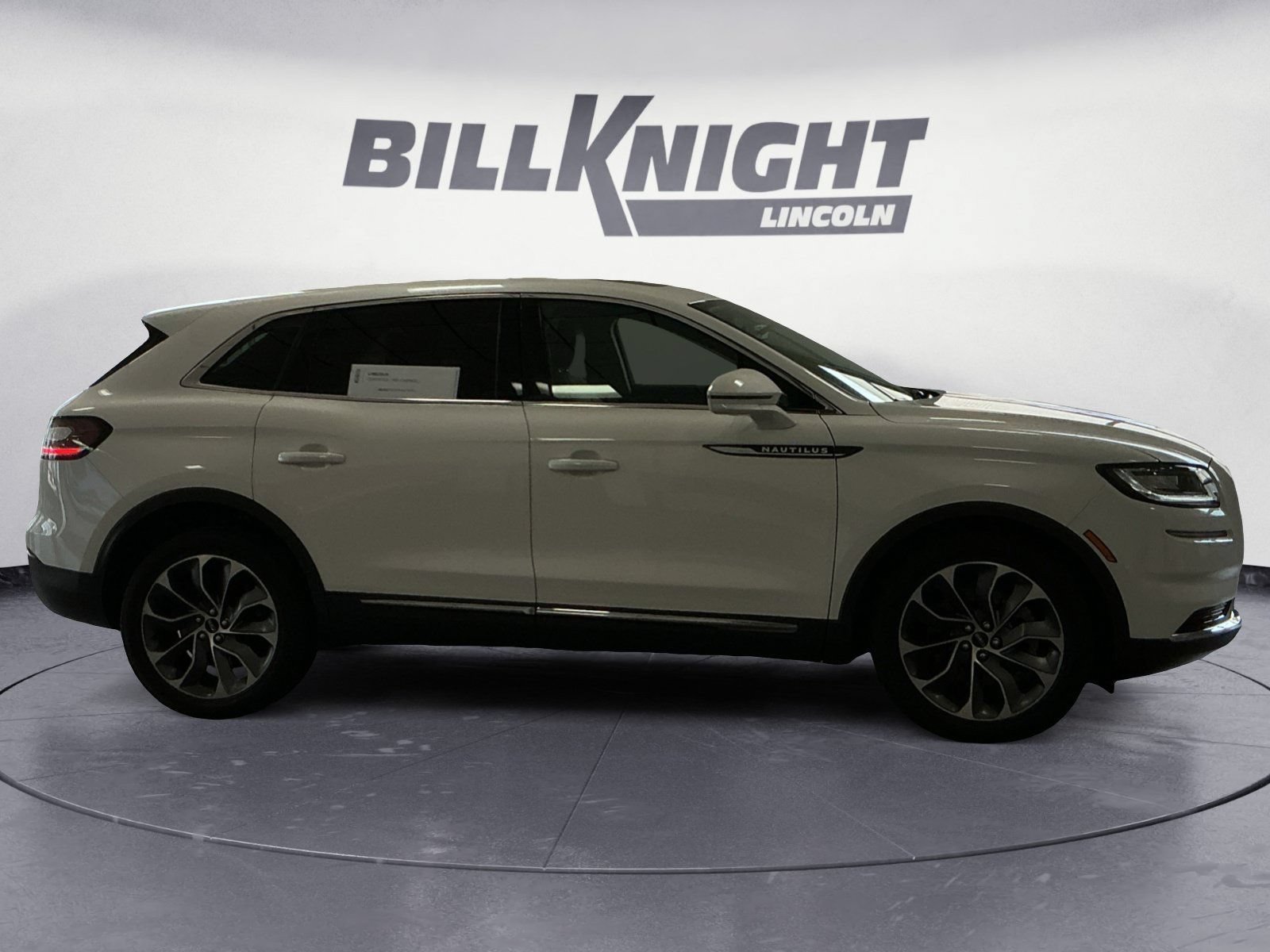 Certified 2023 Lincoln Nautilus Reserve AWD/4WD image 6