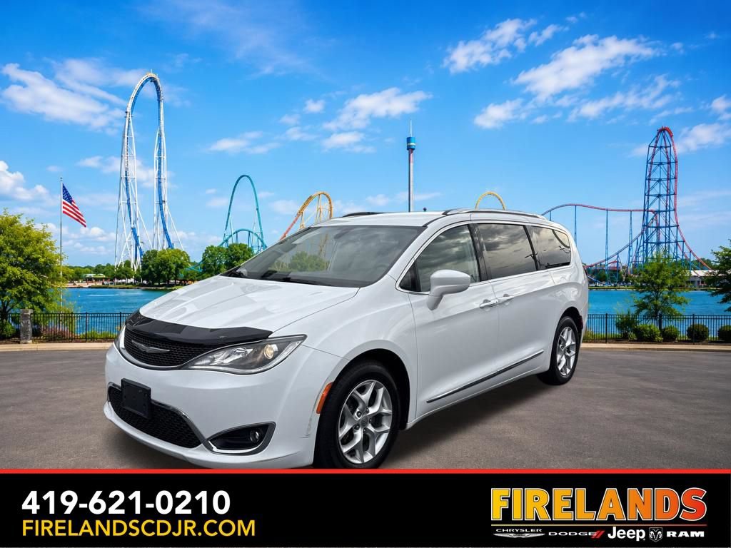 Used 2017 Chrysler Pacifica Touring-L Plus w/ Tire & Wheel Group
