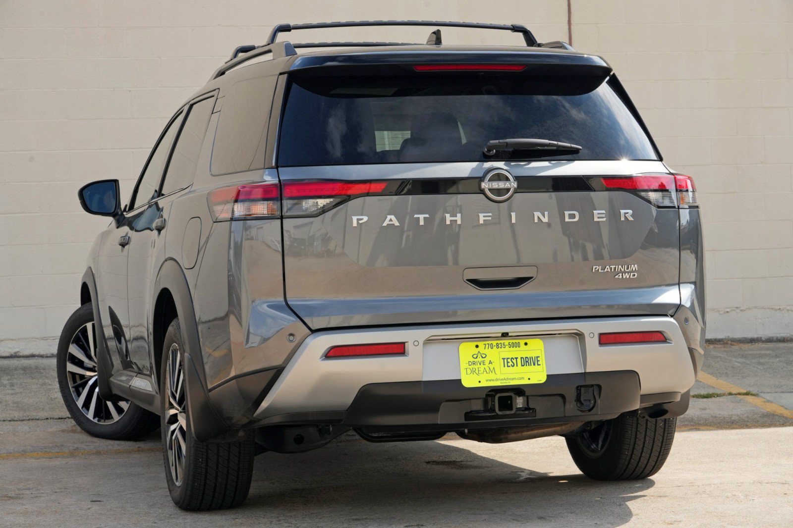 Used 2025 Nissan Pathfinder Platinum AWD/4WD image 6