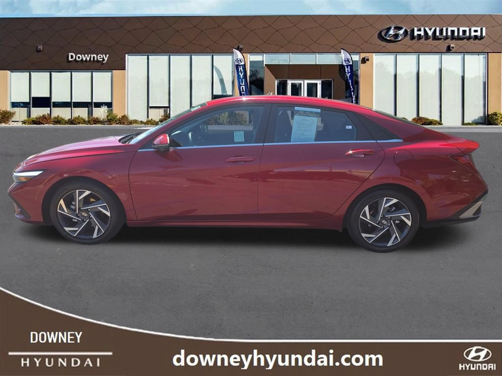 Used 2024 Hyundai Elantra Limited FWD image 2