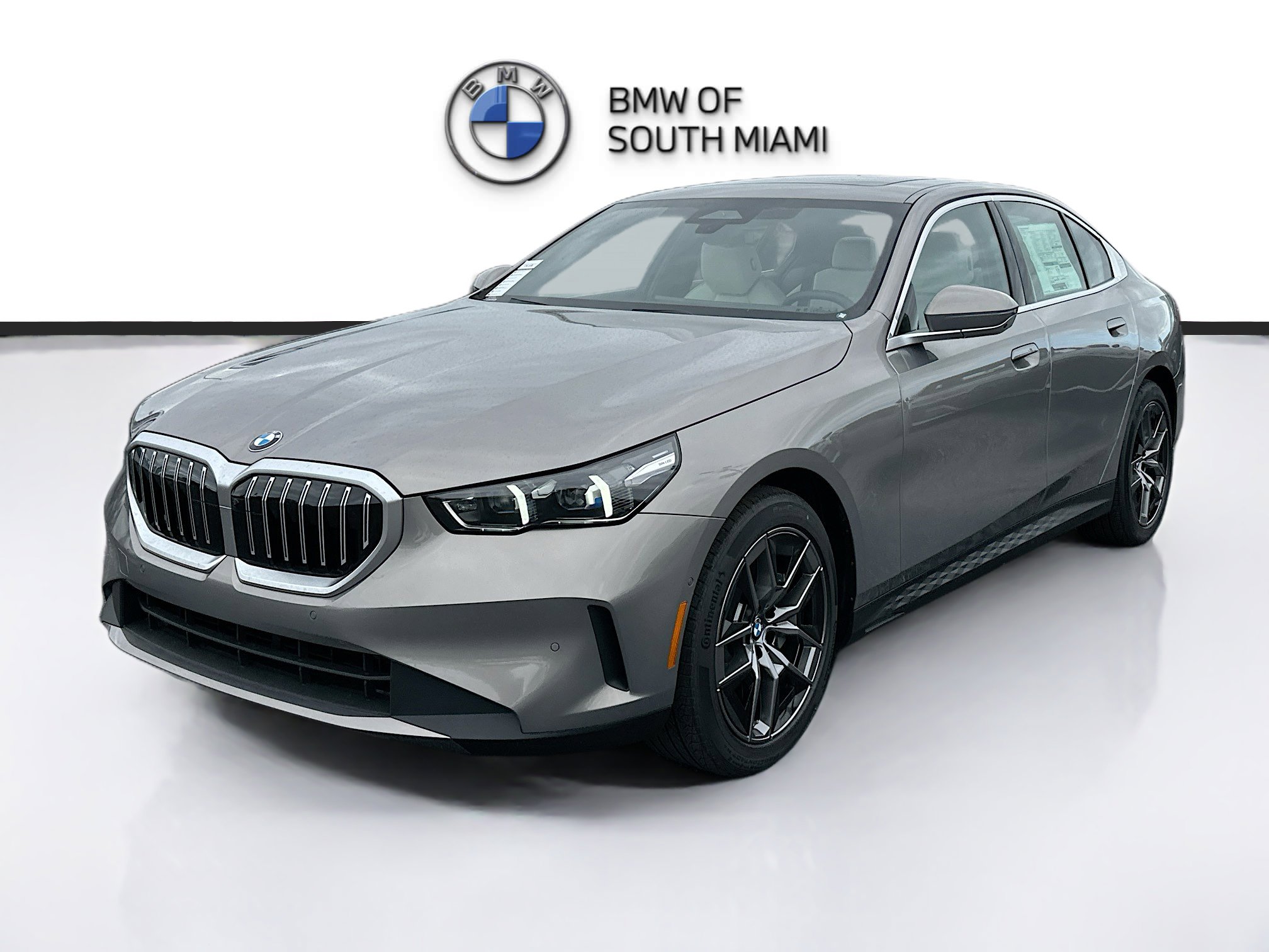 New 2026 BMW 530i w/ Convenience Package image 3