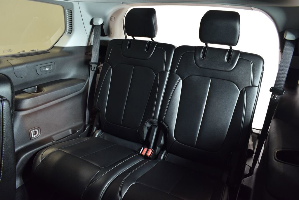 Used 2023 Jeep Grand Cherokee L Limited image 39