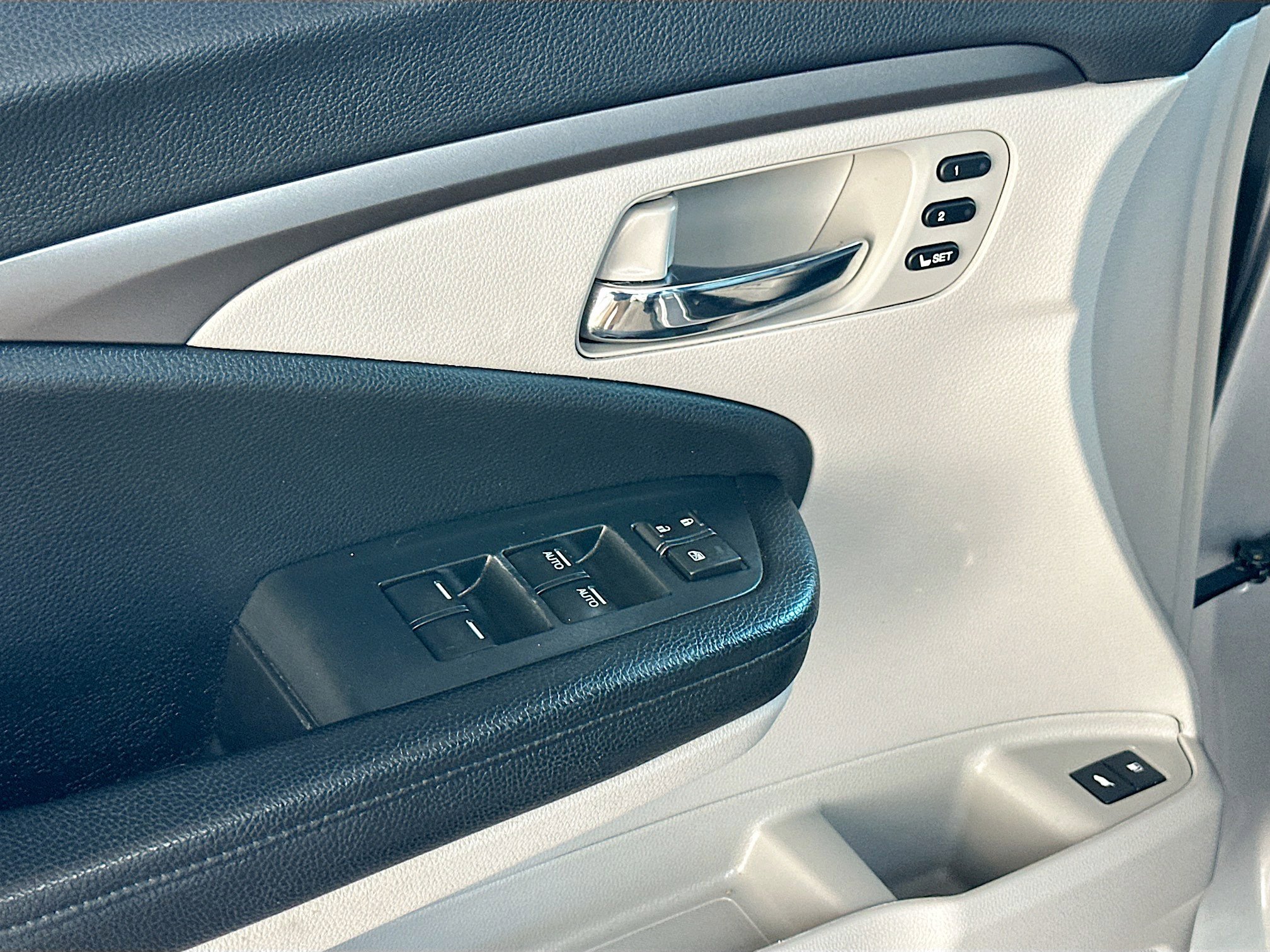 Used 2022 Honda Pilot EX-L image 17