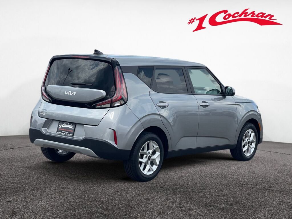 Used 2024 Kia Soul LX w/ Option Group 015 FWD image 24