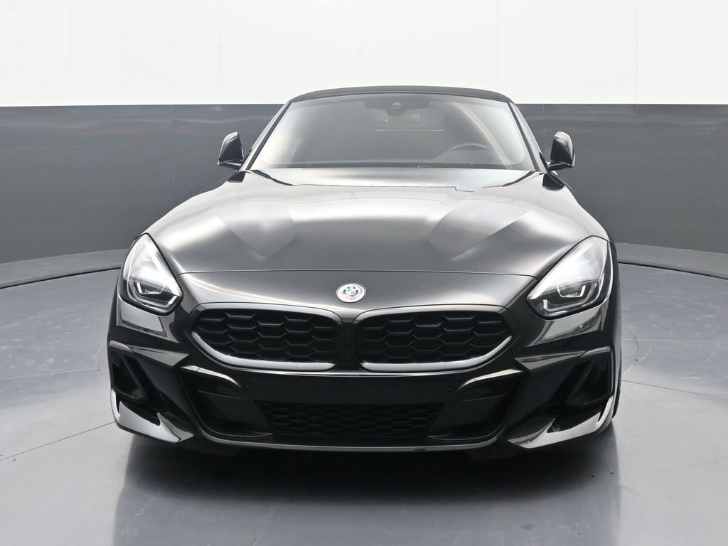 Used 2023 BMW Z4 M40i w/ Premium Package image 2