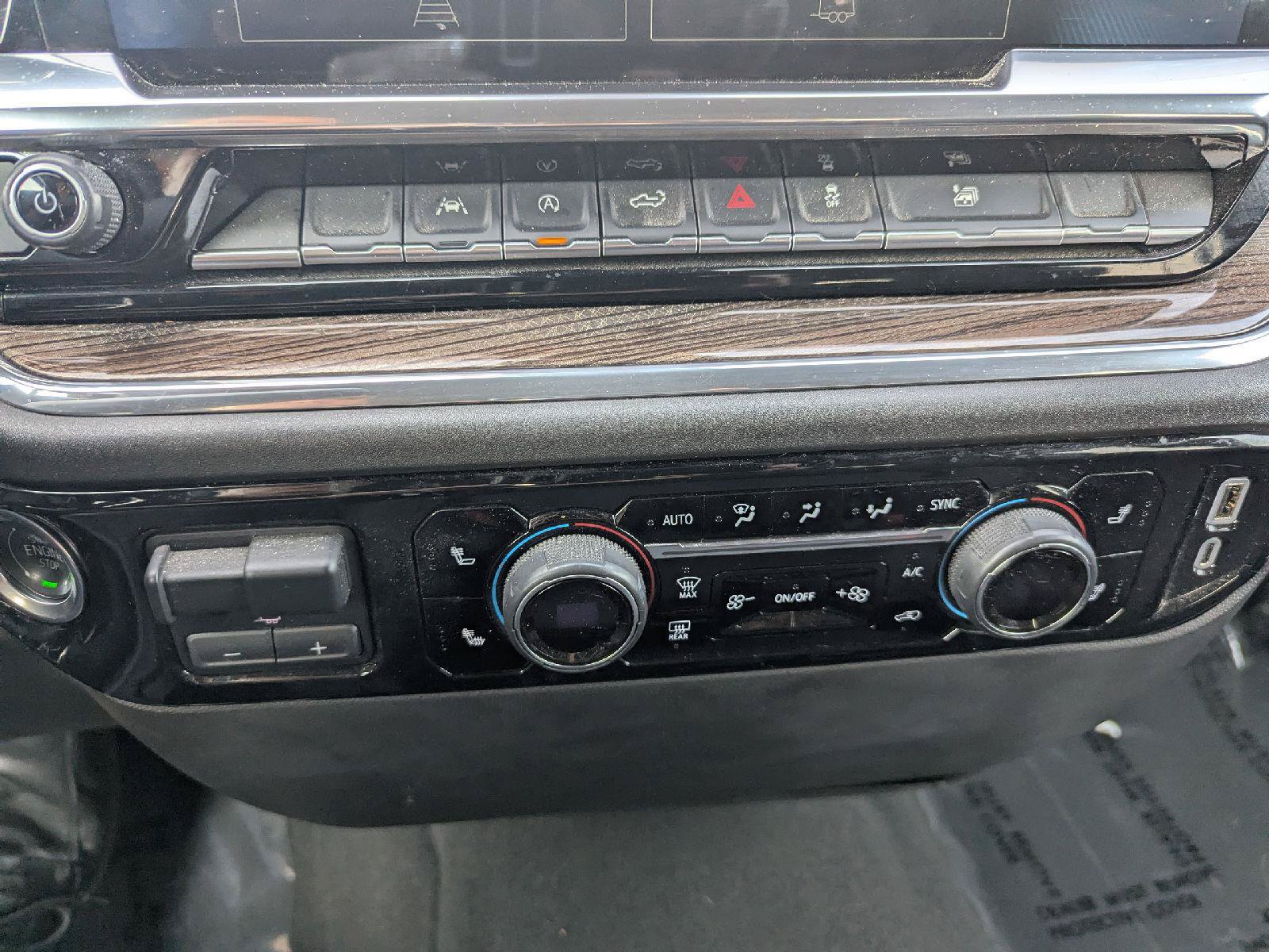 Used 2025 Chevrolet Silverado 1500 LT AWD/4WD image 16