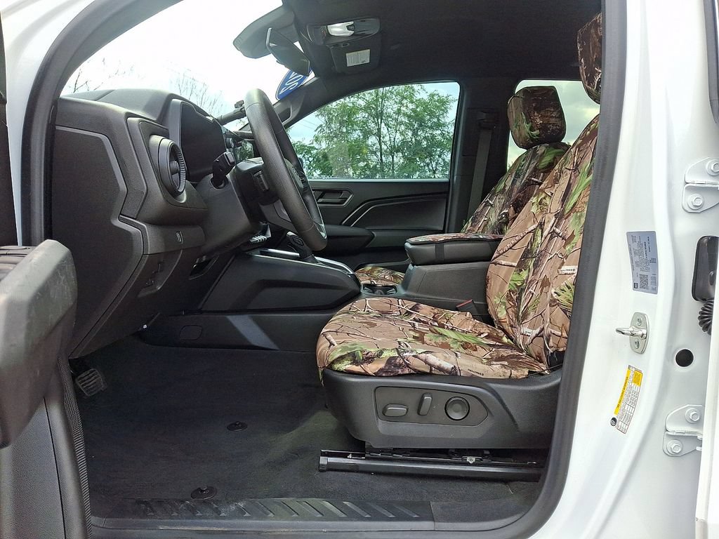 Used 2024 Chevrolet Colorado Trail Boss w/ LPO, Dark Essentials Package AWD/4WD image 15