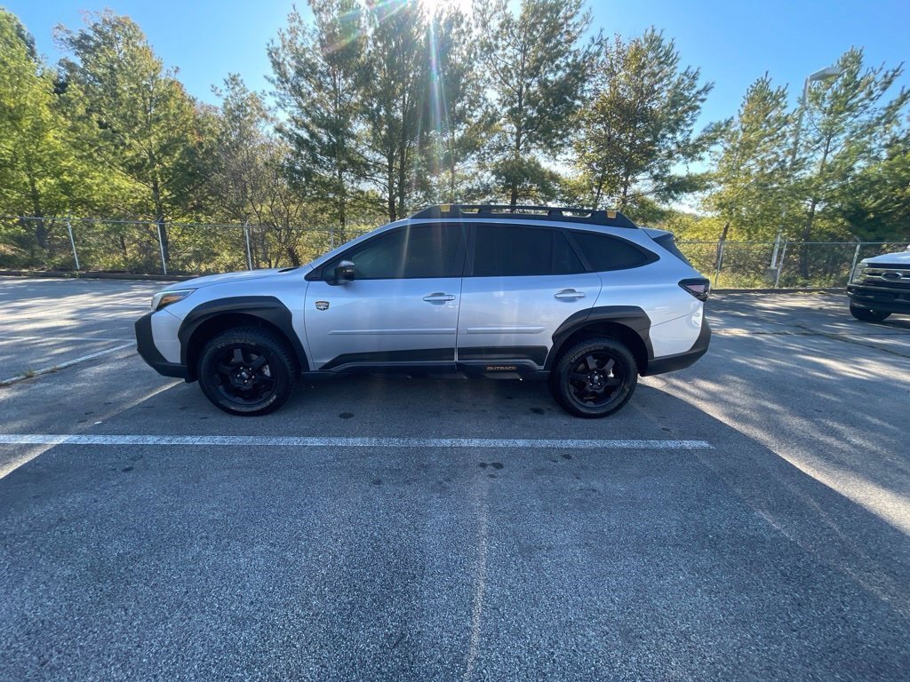 Used 2025 Subaru Outback Wilderness AWD/4WD image 2