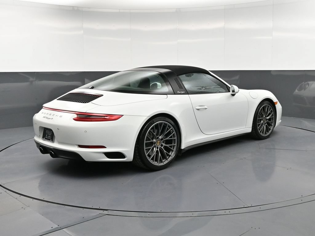 Certified 2019 Porsche 911 Targa 4 AWD/4WD image 8