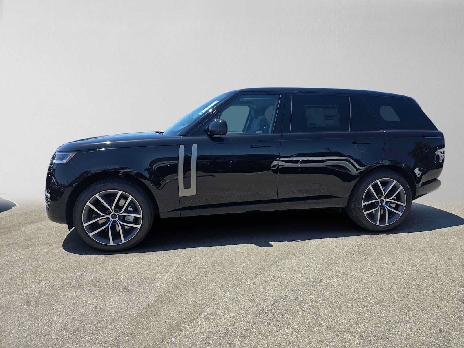 New 2026 Land Rover Range Rover Long Wheelbase SE AWD/4WD image 2