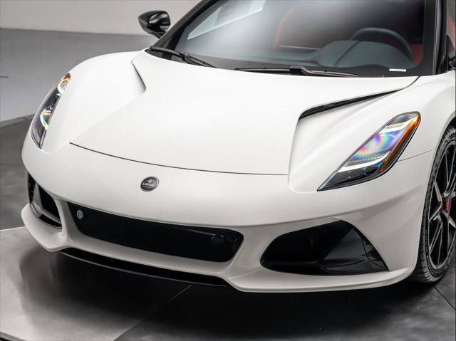 Used 2025 Lotus Emira RWD image 9