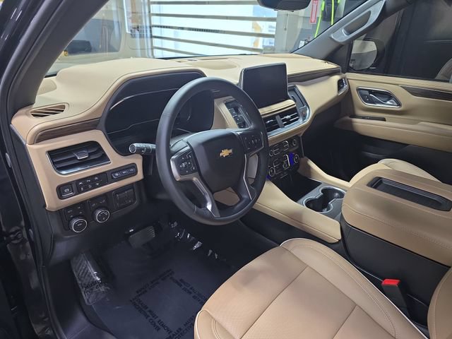 Used 2024 Chevrolet Suburban Premier w/ Premium Package AWD/4WD image 21