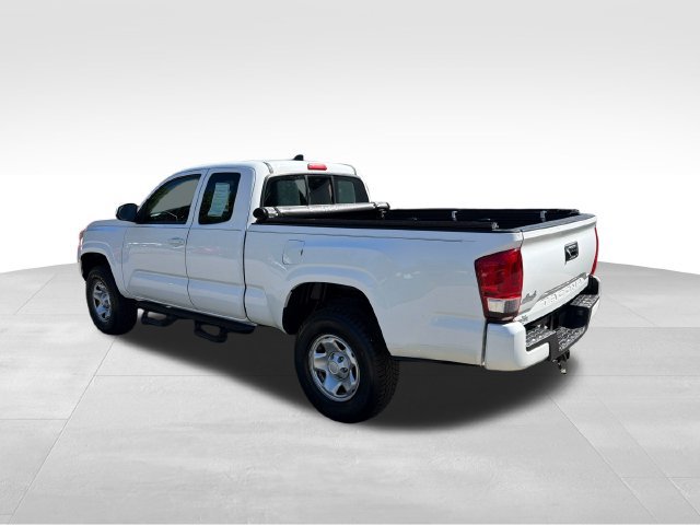 Used 2017 Toyota Tacoma SR w/ SR Convenience Package AWD/4WD image 5