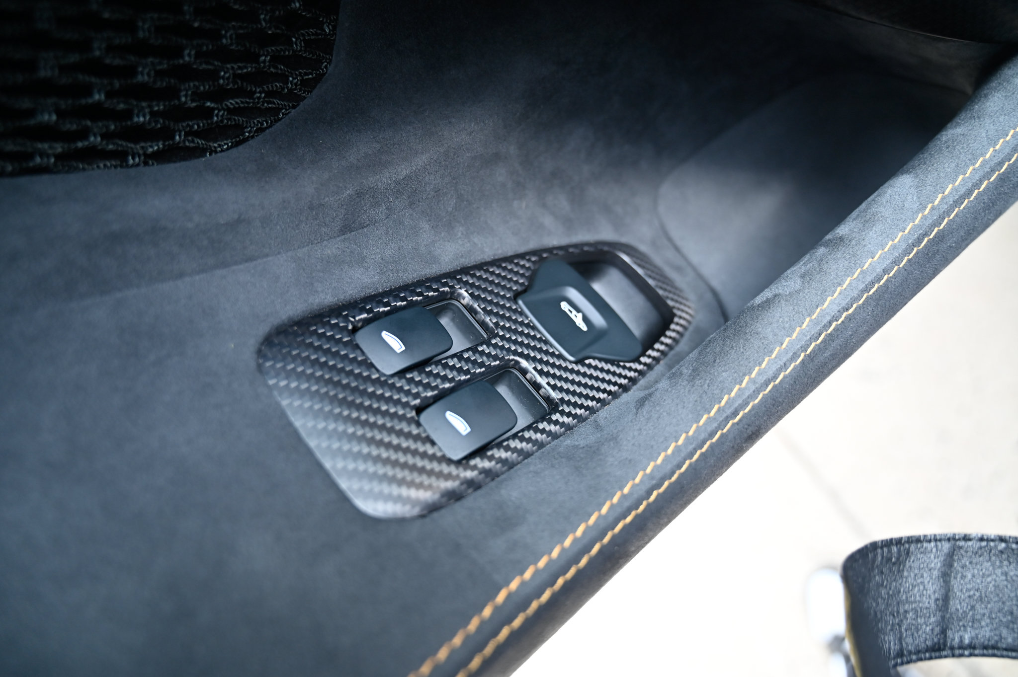 Used 2019 McLaren 600LT RWD image 16