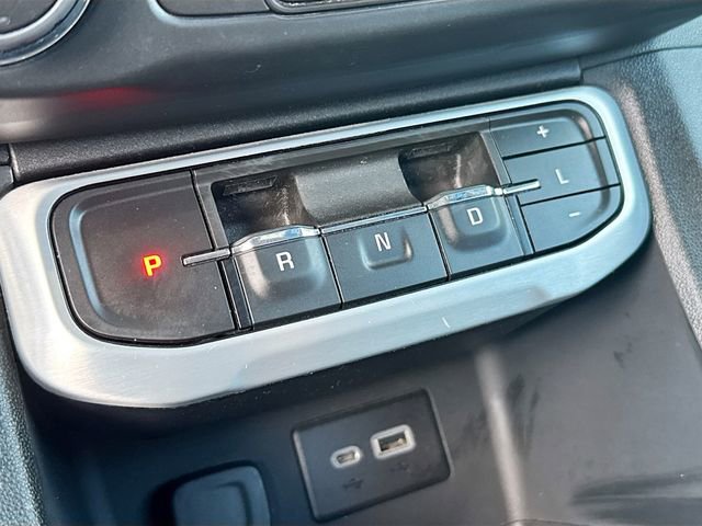 Used 2021 GMC Acadia SLE w/ Driver Convenience Package AWD/4WD image 17