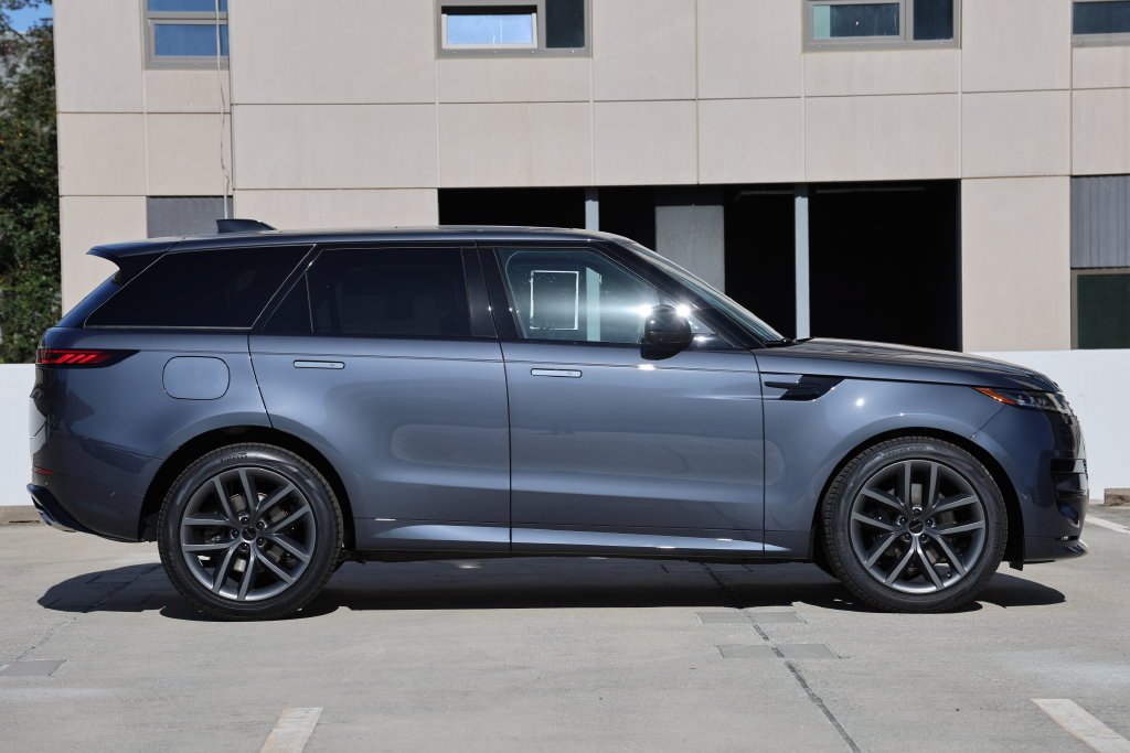 New 2026 Land Rover Range Rover Sport Dynamic SE AWD/4WD image 4