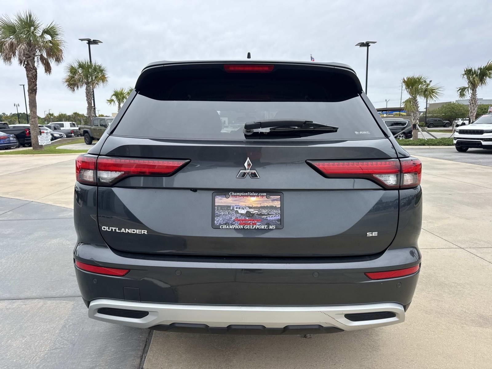 Used 2024 Mitsubishi Outlander SE AWD/4WD image 6
