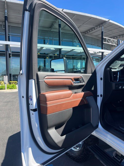 Used 2024 GMC Sierra 3500 Denali Ultimate AWD/4WD image 8