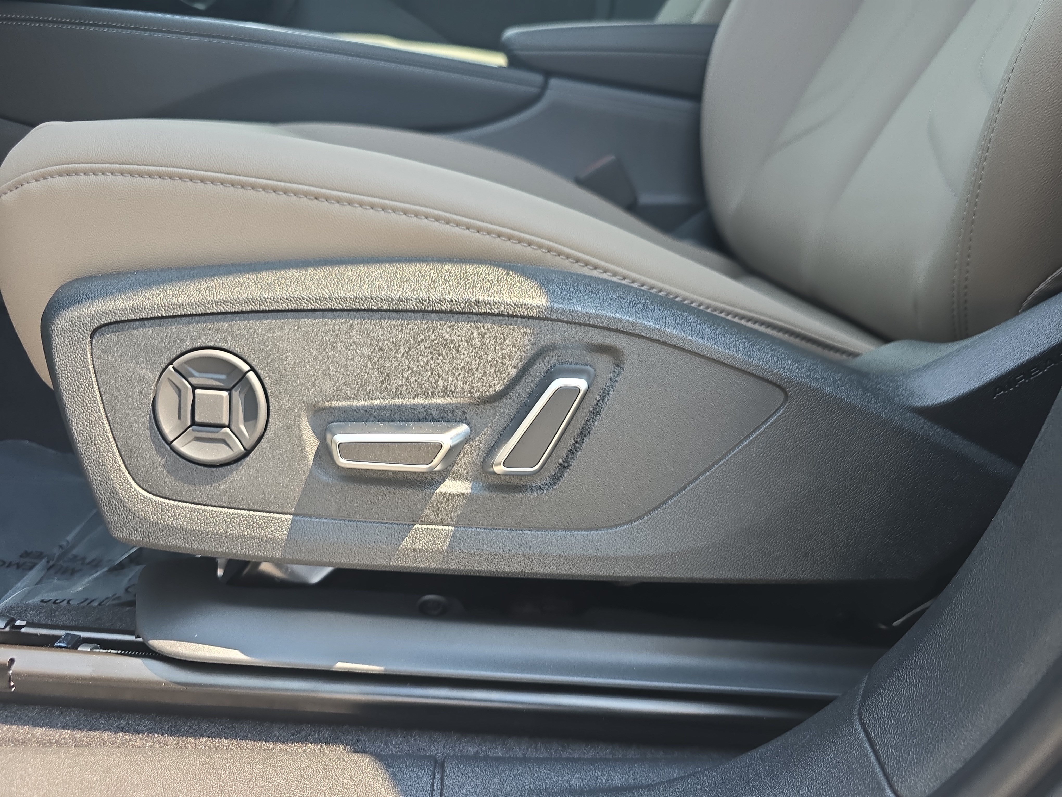 New 2026 Audi Q3 quattro 2.0T AWD/4WD image 25