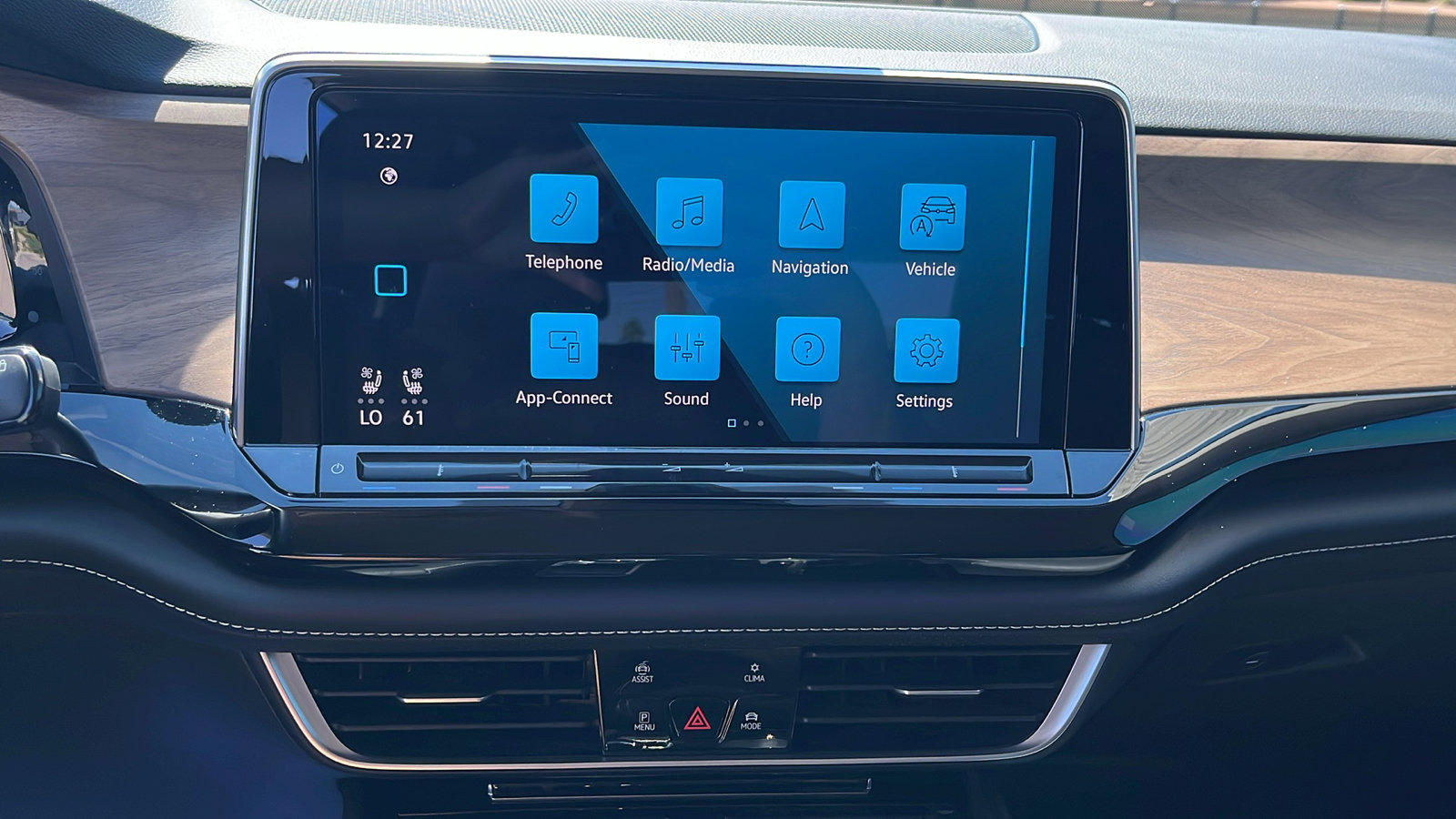 Used 2024 Volkswagen Atlas SE w/ Black Wheel Package image 20