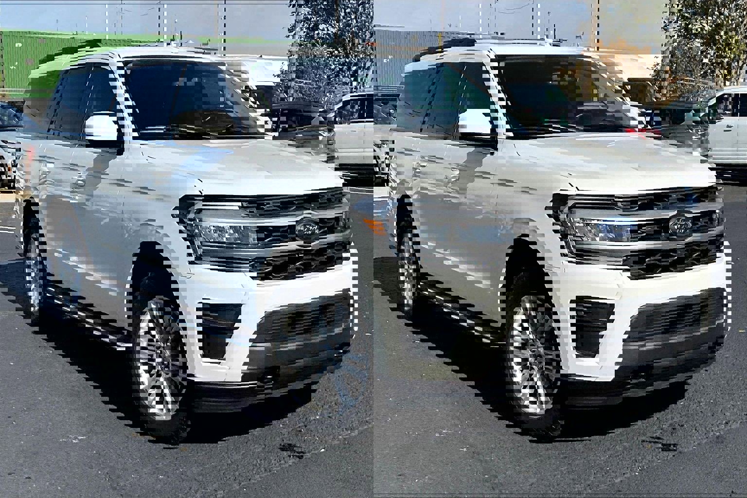 Used 2022 Ford Expedition Max XLT image 39