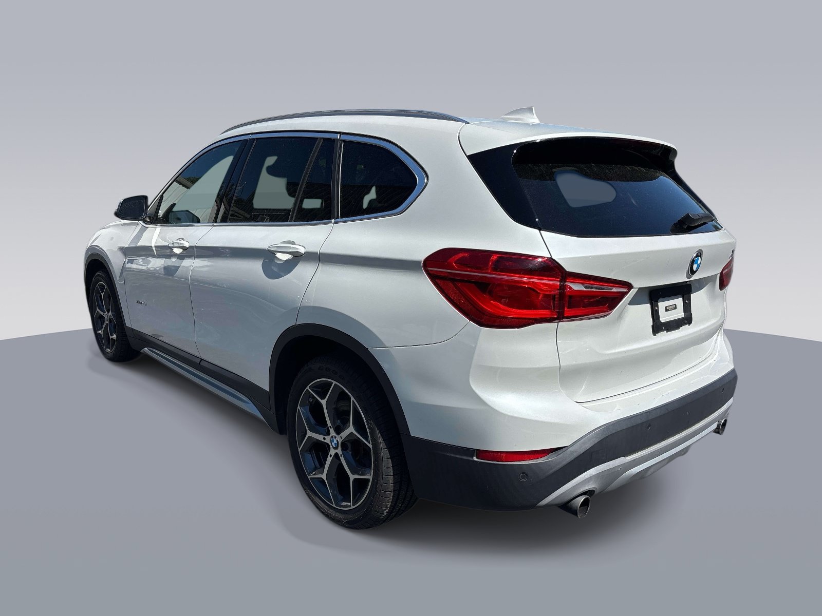 Used 2016 BMW X1 xDrive28i AWD/4WD image 5